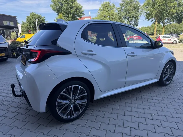 Toyota Yaris 1.5i Executive | Trekhaak | 7800 km |
