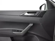 Volkswagen Polo Life Edition 1.0 TSI 95 pk 5 versn. Hand · Achteruitrijcamera · regensensor ·