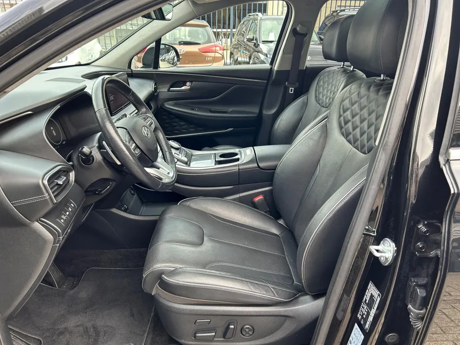 Hyundai Santa Fe 1.6 T-GDI PHEV Premium Sky 7p. | Schuif- kanteldak | Navi | Camera | Stoelverkoeling en verwarming