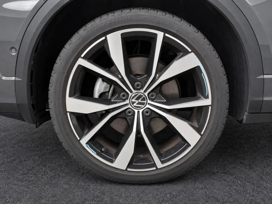 Volkswagen T-Roc 1.5 TSI 150pk DSG R-Line · Panoramadak · Camera · Keyless · Stuur- & Stoelverwarming · Elek. Achterklep · Dodehoeksensor · Garantie t/m 14-07-2027