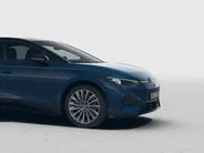 Volkswagen ID.7 Limited Edition Plus 77 kWh accu 286 PK · Achteruitrijcamera · Achteruitrijcamera · Sfeerverlichting · Voorstoelen verwarmd ·