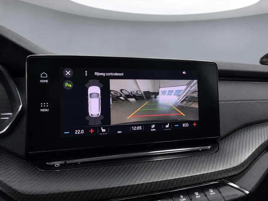 Škoda Octavia Combi 1.4 TSI 245pk DSG RS iV PHEV Business · SOH 94,5% · Camera · Wegklapbare Trekhaak · Elek. Voorstoelen · Stoelverwarming V+A · 19'' Inch · Apple/Android Car Play ·