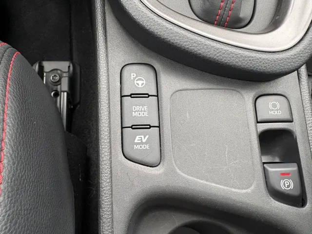 Toyota Yaris Cross 1.5 Hybrid GR Sport | Panoramadak | JBL | Blindspot | HUD