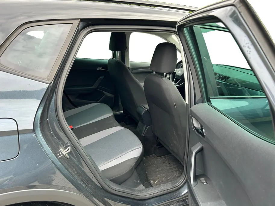 SEAT Arona 1.0 TSI Style Business Intense | Zeer Compleet! | Navi | Achteruitkamera | Sensoren | NU Rijklaarprijs! Incl.12 Maanden, APK, Onderhoudsbeurt etc! Premiumpakket gratis! |