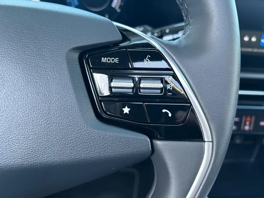 Kia Niro 1.6 GDi Hybrid DynamicPlusLine | Apple Carplay / Android Auto | Navigatiesysteem | Stoel + Stoelverwarming | Licht + Regensensor | Elektrisch bedienbaar Schuif / Kanteldak | Elektrisch Bedienbare Achterklep | Cruise Control Adaptief | Rijstrooksensor + Co