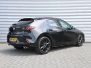 Mazda 3 2.0 e-SkyActiv-X M Hybrid 6MT 186PK Exclusive-line | Leder | Heads-Up Display | Keyless | Bose Audio | 360° Camera | Elek. stoelverstelling + geheugen | Navi |