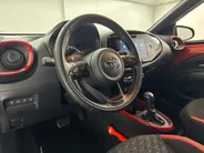 Toyota Aygo X 1.0 VVT-i S-CVT Pulse Plus Automaat | Keyless Entry | Parkeersensoren voor + achter | 17'' L.M. Velgen