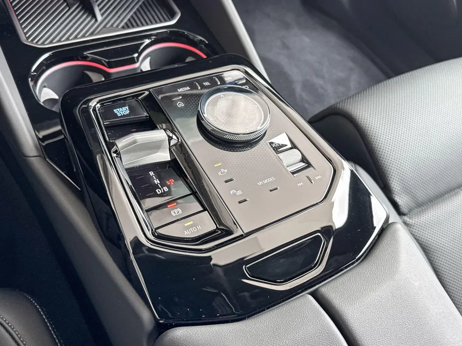 BMW i5 Sedan M60 xDrive 84 kWh