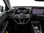 Volkswagen T-Roc Life First Edition 1.5 eTSI 116 PK 7 versn. DSG · Comfort pakket · Achteruitrijcamera ·