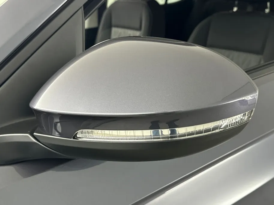 Volkswagen T-Cross 1.0 Life Edition DSG Automaat | Adaptieve Cruise Control | Climate Control | Parkeersensoren voor + achter