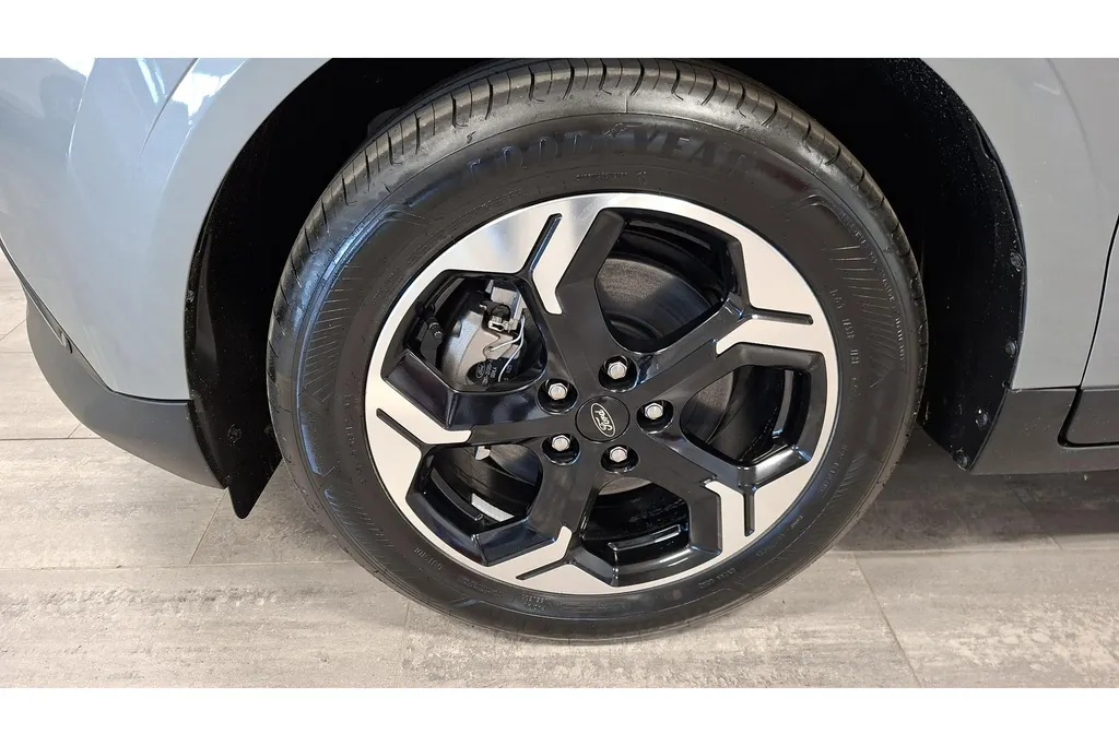 Ford E-Transit Courier Limited 136 PK 44 kWh accu