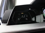 Volkswagen Golf Life Edition 1.5 eHybrid 204 PK 6 versn. DSG · Achteruitrijcamera · Draadloze telefoonlader · Comfort pakket ·