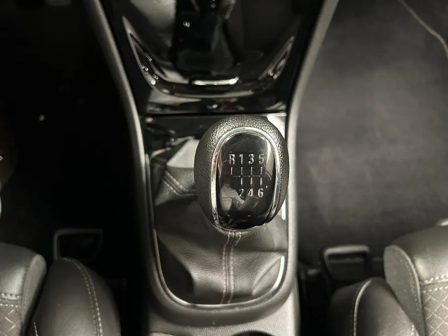 Opel Mokka X 1.4 Turbo 120 Jaar Edition | All-Seasonbanden | Apple Carplay / Android Auto | Parkeersensoren Voor + Achter | Camera Achter | Lichtsensor | Cruise Control | 17' Lichtmetalen Velgen