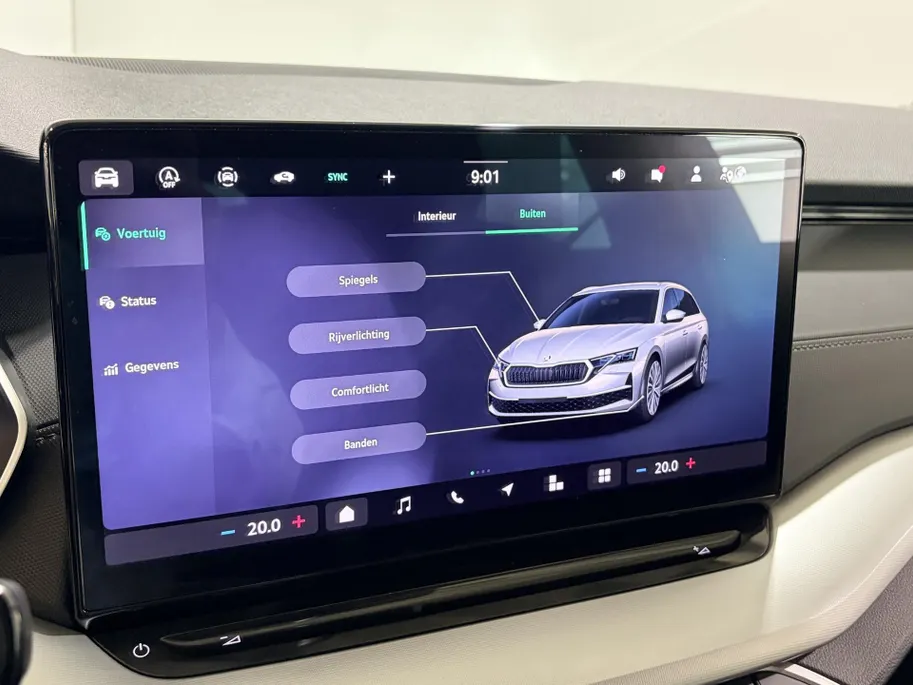 Škoda Octavia Combi 150PK TSI MHEV Business Edition Plus | Electrisch Wegklapbare Trekhaak | Navigatie | Apple Carplay/Android Auto | Climate Control | Cruise Control | Lichtmetalen Velgen | Camera | Parkeersensoren |