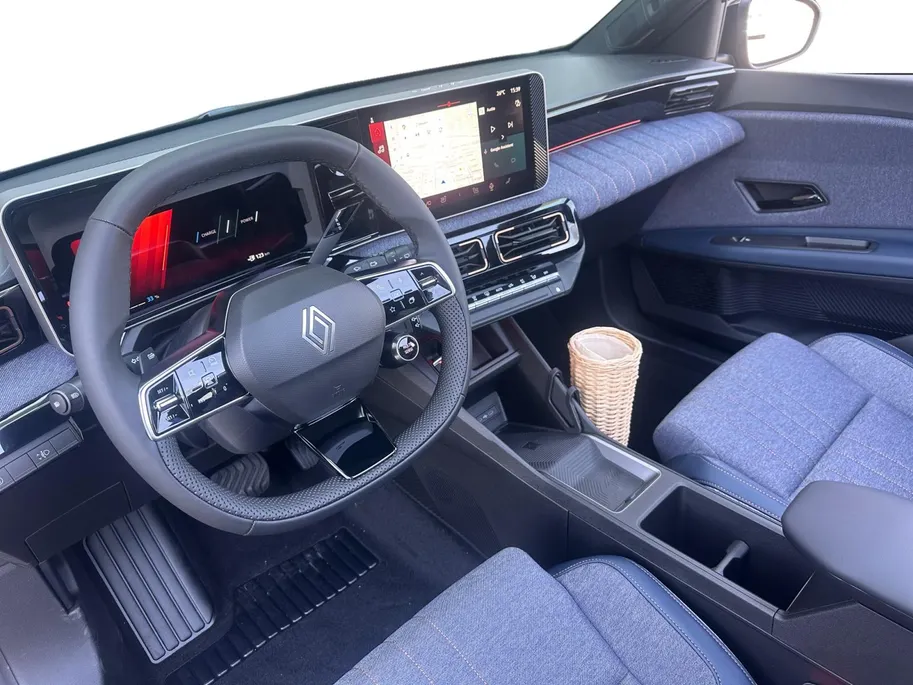 Renault 4 Techno comfort range Plein Sud | Canvas Schuifdak | 1.800 euro extra inruilpremie op voorraad | Direct Leverbaar | 5 jaar / 160.000 Km Garantie