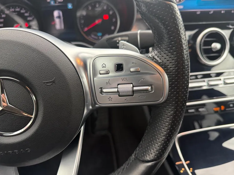 Mercedes-Benz C-Klasse Estate 300 e | Apple Carplay/Android Auto | Verwarmbare Voorstoelen | Privacy Glass | Climate Control | DAB | 12 maanden garantie |