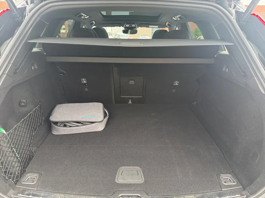 Volvo XC60 2.0 T8 AWD+ Black Edition | panoramadak | Harmann Kardan