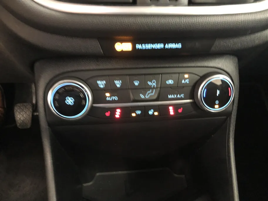 Ford Fiesta 1.0 EcoBoost Hybrid Titanium