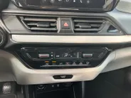 Suzuki Swift 1.2 Style Smart Hybrid Apple CarPlay | Android Auto | LED koplampen | Cruise control | Stoelverwarming | Blind Spot | Etc.