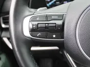 Kia Sportage 1.6 T-GDi Hybrid Dark Edition | Stuur-/stoelverwarming v+a | Camera | Elek. stoelverstelling | 18' LM | Cruise adapt. | Navi | Clima | Half leer/suède |