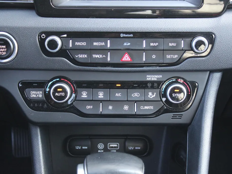 Kia Niro 1.6 GDi Hybrid DynamicPlusLine | Stuur-/stoelverwarming | Camera | Leer | Navi | Clima | Cruise adapt. | Keyless | 16' LM |