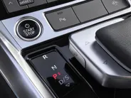 Audi e-tron 55 quattro edition 300kW/408PK 95 kWh · Panoramadak · Trekhaak · Stoelverwarming ·