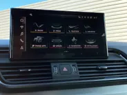 Audi Q5 50TFSIe 220KW/299PK S-edition · Panoramadak · Camera + parkeersensoren · Trekhaak ·
