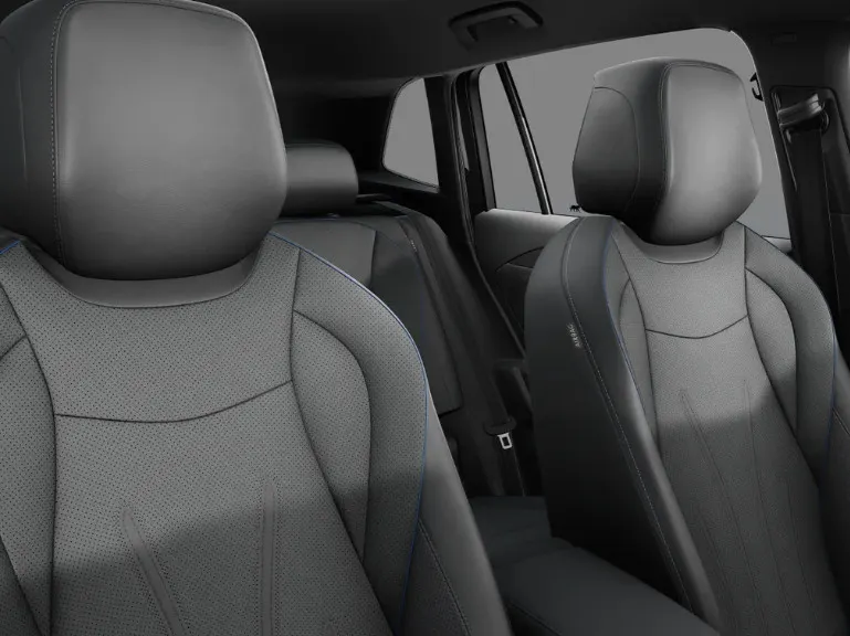 Volkswagen Tiguan R-Line Edition 1.5 eHybrid 272 PK 6 versn. DSG · Black Style Pakket · Interieur Style Pakket · Panoramaschuif-kanteldak · Trekhaak inklapbaar, met elektrische ontgrendeling, incl. aanhangermanoeuvreerhulp Trailer Assist · Prijs is inclusief inruilpremie ·