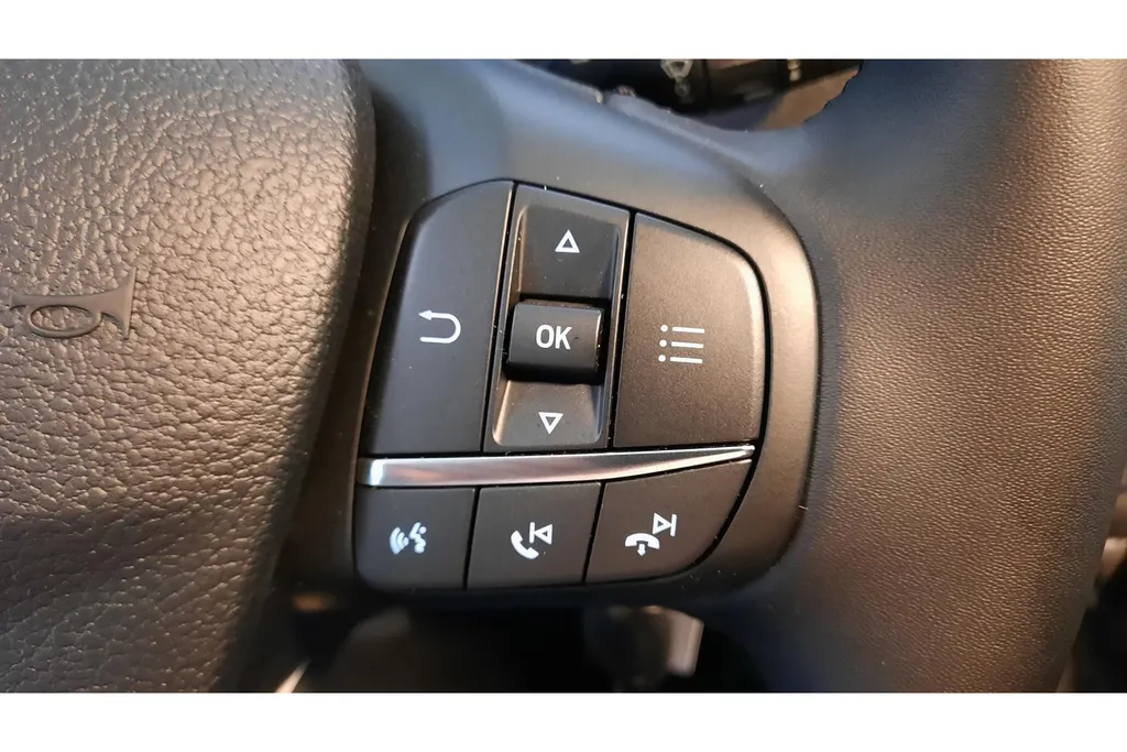 Ford Transit 350 2.0 TDCI L3H2 Trend 130PK Direct leverbaar! Met trekhaak.