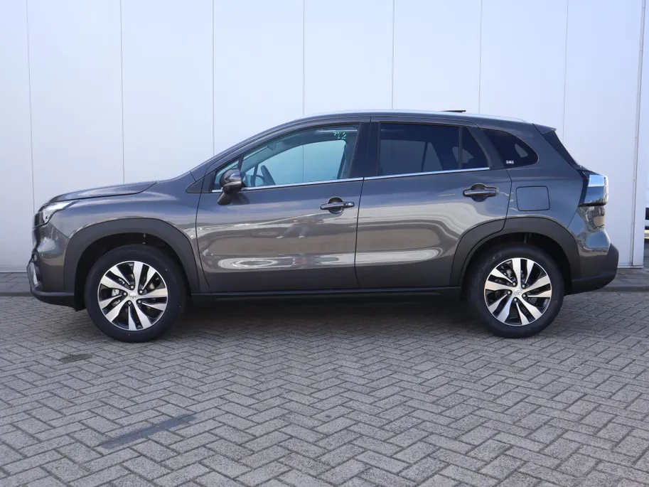 Suzuki S-Cross 1.4 Boosterjet Style Smart Hybrid | €2000.- korting | Direct leverbaar | Kantel / schuifdak | Navigatie | Hoge instap