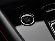 Audi A3 Sportback 45 TFSI e S edition Competition Panoramadak · SONOS Sound System · 19'' lichtmetalen velgen · Sportstoelen alcantara · MEGA Sale