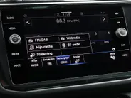 Volkswagen Tiguan 1.4 TSI 245pk DSG eHybrid R-Line Business · Camera · Apple/Android Car Play · Navigatie · P-Sensoren · 19'' Inch ·