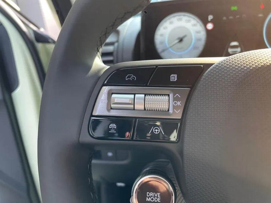 Hyundai Inster Evolve 49 kWh | Nieuw | Uit voorraad leverbaar | Zeer compleet | 360 km range | 360 graden camera | Hyundai Rotterdam - Noord |