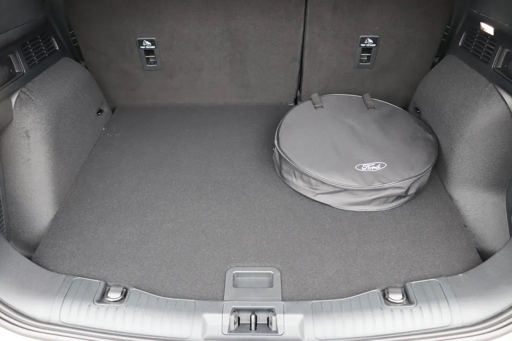 Ford Kuga 2.5 PHEV ST-Line X | Nieuw te bestellen | tot €4.000,- korting | 2100kg trekgewicht | 0,99% rente Ford Options!