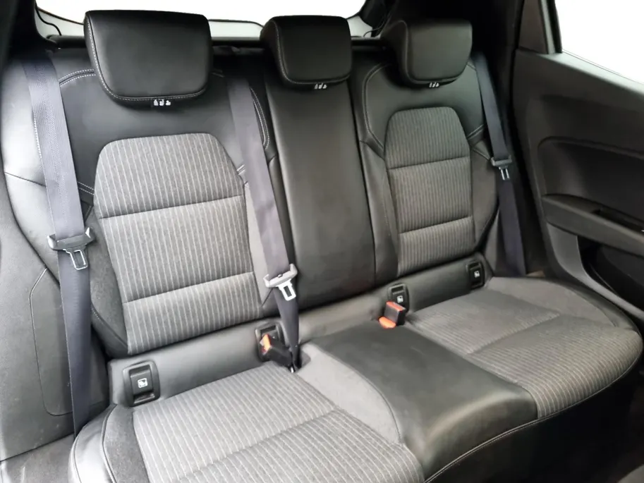 Renault Clio 1.0 TCe 90 Techno | Parkeersensoren | LMV | Cruise & Climate Control | Apple Carplay & Android Auto | 12 Maanden BOVAG Garantie