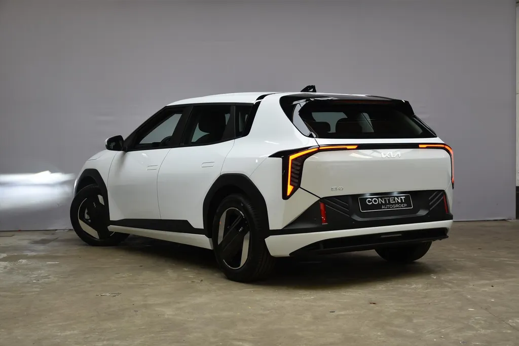 Kia EV4 81,4 kWh 204PK Air