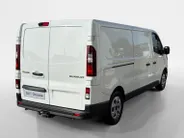Renault Trafic 130PK Blue dCi T30 L2H1 Advance | 1ste Eigenaar | Trekhaak 2500 KG Trekgewicht | Apple Carplay/Android Auto | Climate Control | Cruise Control | Parkeersensoren |