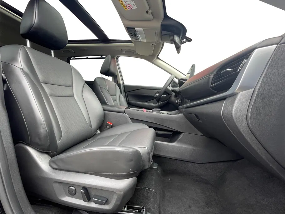 Nissan X-Trail Tekna | Navigatie | Schuif-/ Kanteldak | Stoelverwarming voor & achter | 360 camera | Apple Carplay/ Android Auto | Geheugenfunctie voorstoelen | Elektrische Kofferbak |