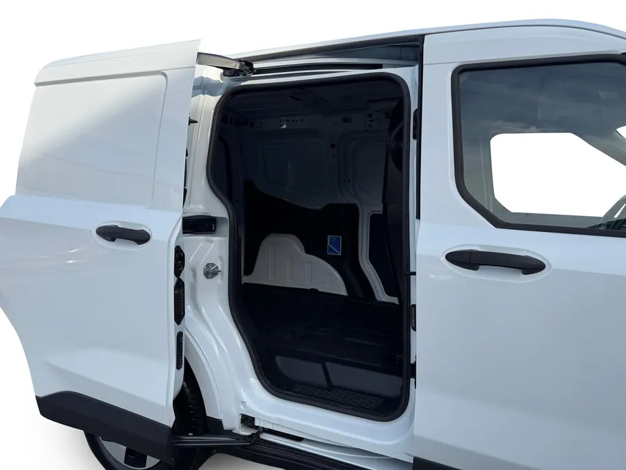 Ford E-Transit Cour. Trend 44 kWh | NL auto | Navigatie | Apple carplay & android auto | Adapt. cruise control | BLIS | Parkeersensor achter | Achteruitrijcamera | Trekhaak | Fabrieksgarantie |