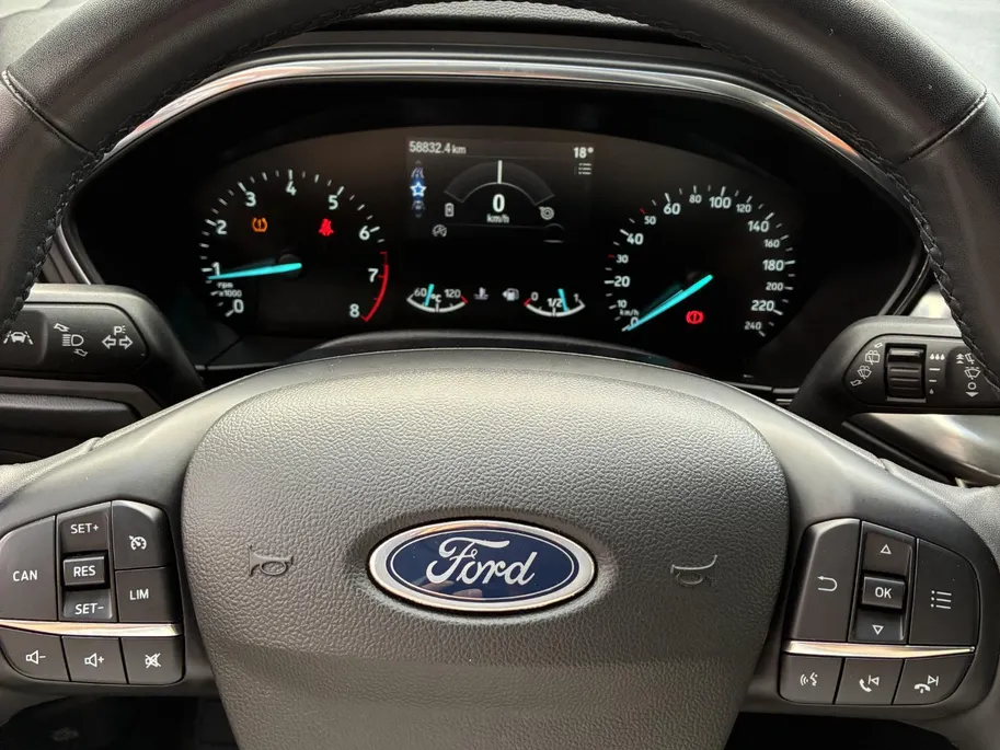 Ford Focus Wagon 1.0 EcoBoost Hybrid Titanium GROOTSCHERM, WINTERPAKKET.