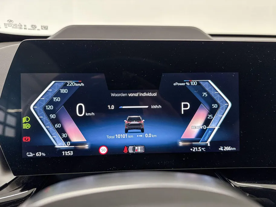 BMW iX1 xDrive30 67 kWh