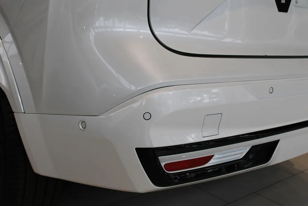 Nissan QASHQAI 1.5 e-Power N-Design | Stuur-, stoel- en voorruitverwarming  | 20inch wielen |360grd camera | parkeersensoren voor en achter | Electrische stoelverstelling met geheugen | Alcantra/lederen bekleding | 205PK | Two-tone lak | Apple carplay & Android auto |