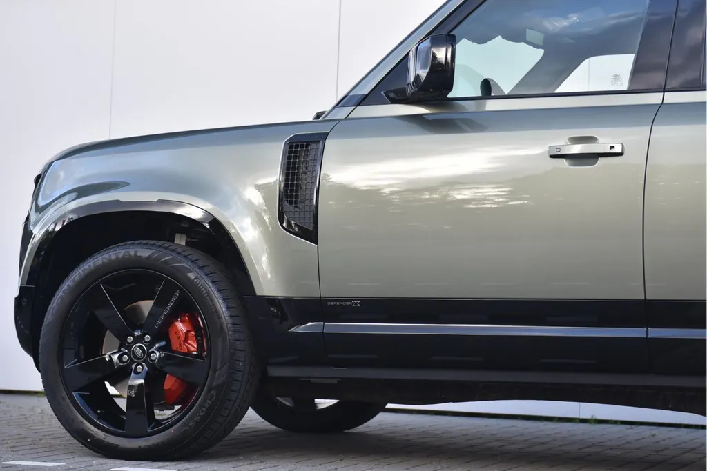 Land Rover Defender X 110 P400e