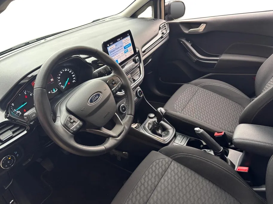 Ford Fiesta 1.0 EcoBoost Hybrid Titanium | Winter Pack | Keyless | Apple Carplay / Android auto