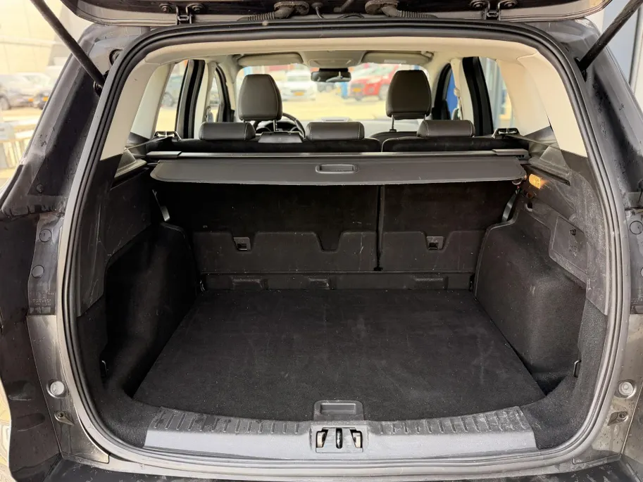 Ford Kuga 1.5 EcoBoost Titanium TREKHAAK I VOORRUITVERWARMING I ACHTERUITRIJCAMERA I CRUISE CONTROL I APPLE CARPLAY / ANDROID AUTO I