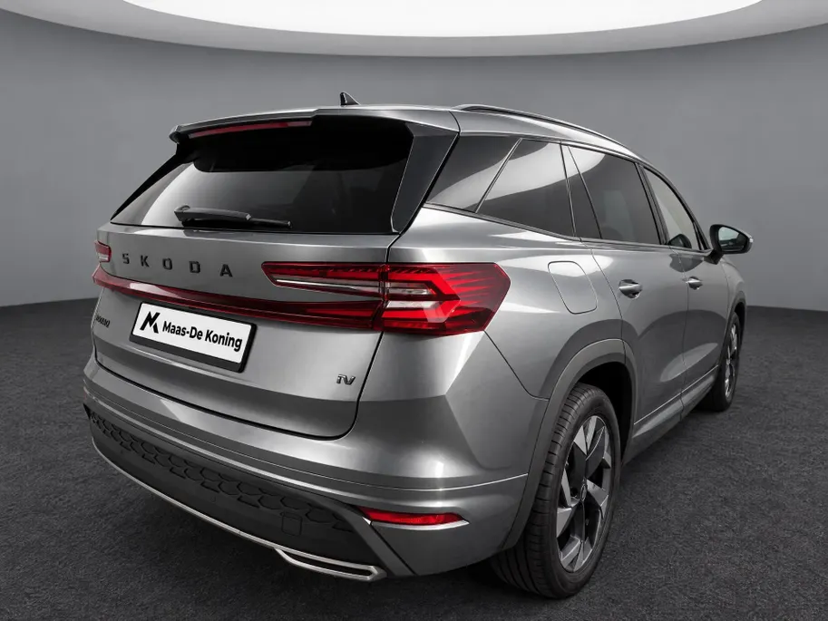 Škoda Kodiaq 1.5 TSI 204pk DSG PHEV Sportline Business · Panoramadak · Wegklapbare Trekhaak · Camera · Stoelverwarming · Eek. Voorstoel · 19'' Inch · Garantie t/m 01-07-2030 of 100.000km