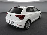 Volkswagen Polo 1.0 TSI 110pk DSG Style · Camera · Apple/Android Car Play · Navigatie · P-Sensoren · Stoelverwarming · 17'' Inch ·