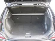 Hyundai Kona 1.6 GDI HEV Comfort | Trekhaak | Camera | 16' LM | Cruise adapt. | Navi | Apple Carplay/Android Auto | Clima | All seasons |