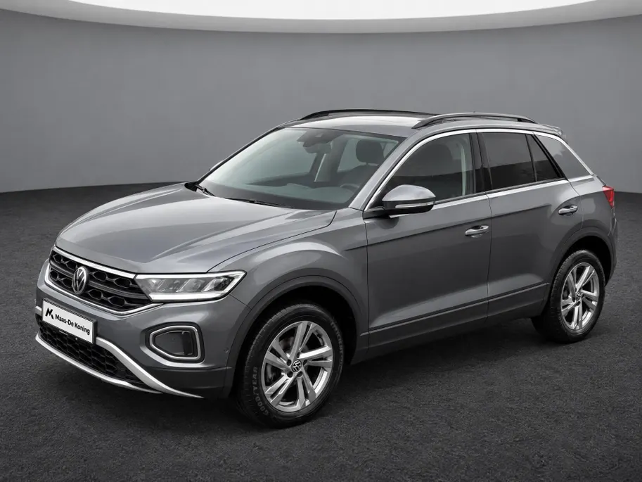 Volkswagen T-Roc 1.0 TSI 110pk Life · Trekhaak · Camera · Dodehoeksensoren · Adaptive Cruise Control · Apple/Android Car Play · Clima ·