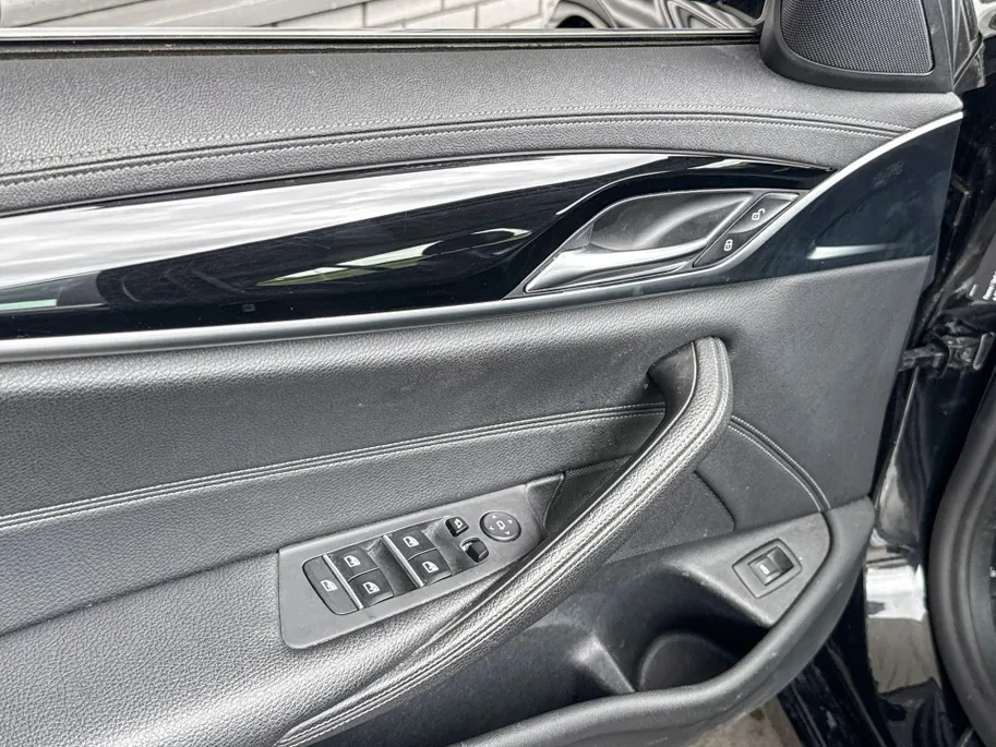 BMW 5 Serie Sedan 540i High Executive